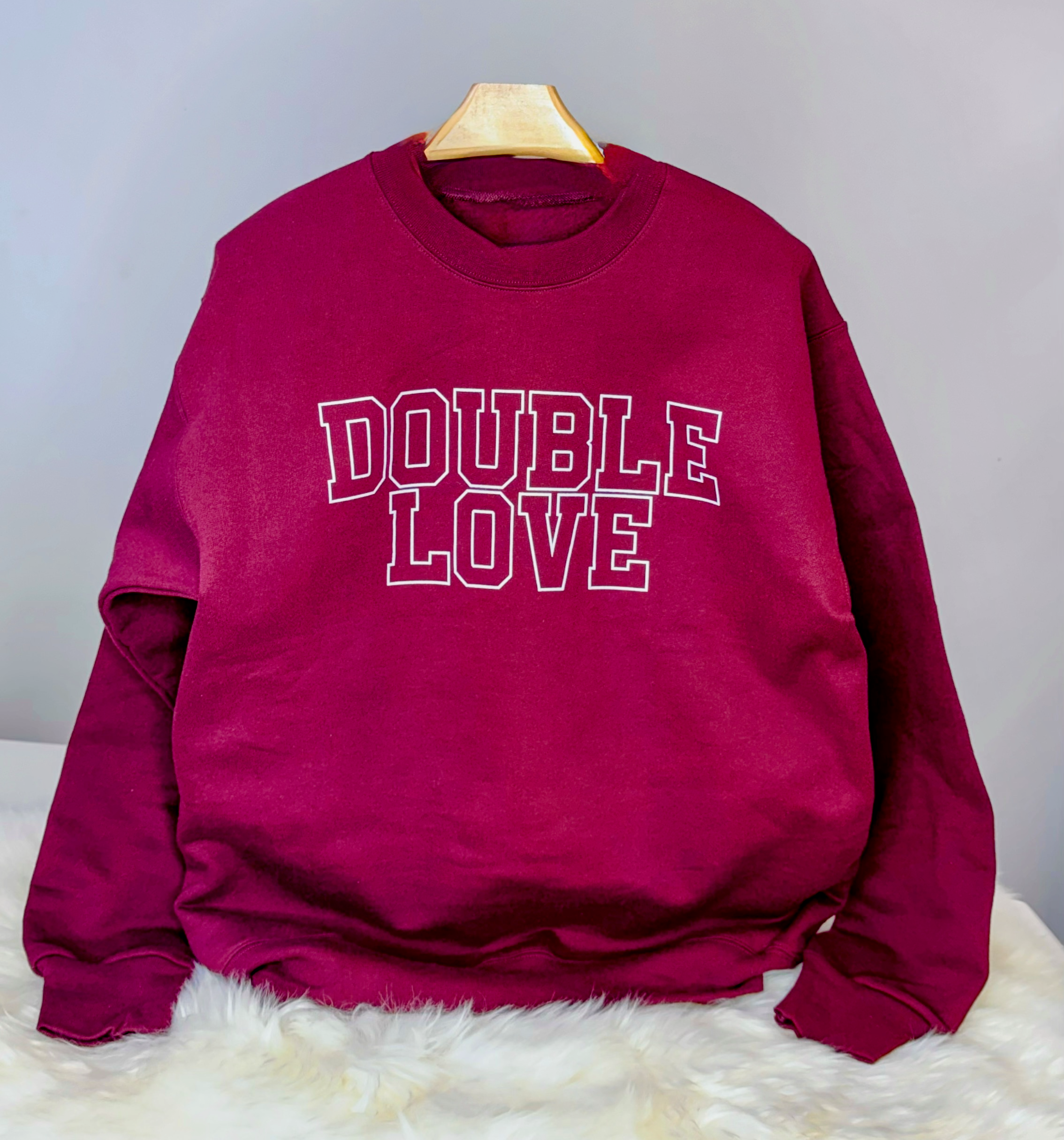 DOUBLE LOVE Collegiate Sweatshirt in Maroon